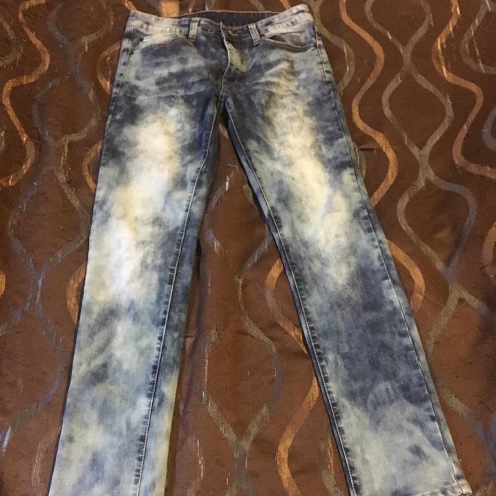 Skinny fitted jeans